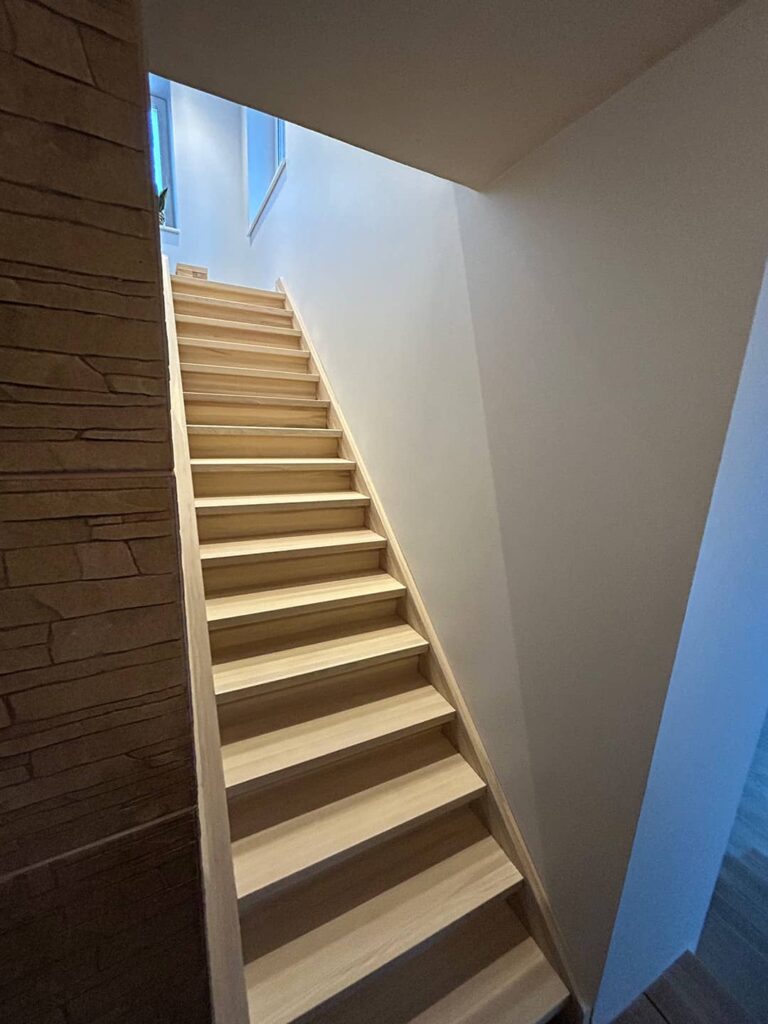 lsenų laiptų atnaujinimas - foto po