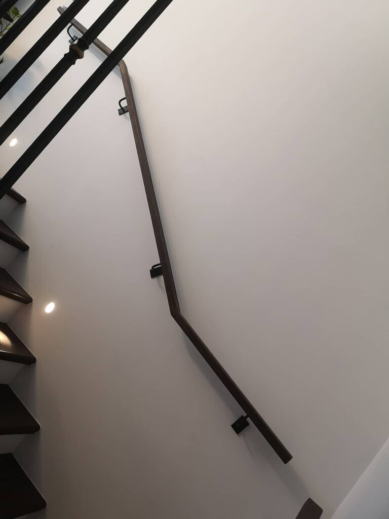 medinis porankis su metaliniu laikikliu