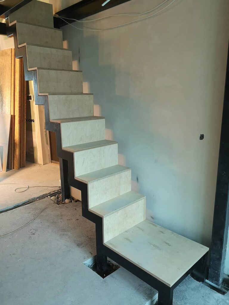 laiptai į antresolę