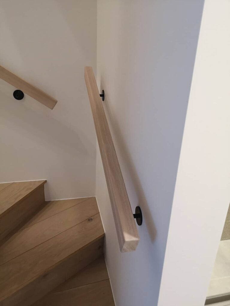 medinis porankis be sujungimo sienos kampe