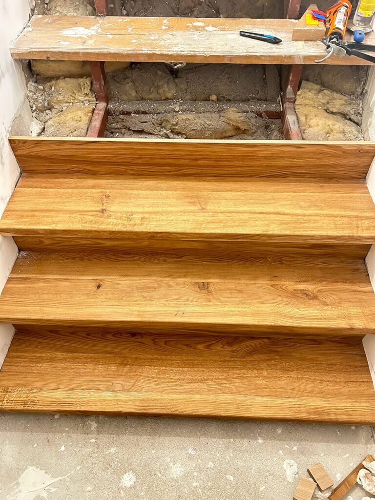 senų laiptų atnaujinimas