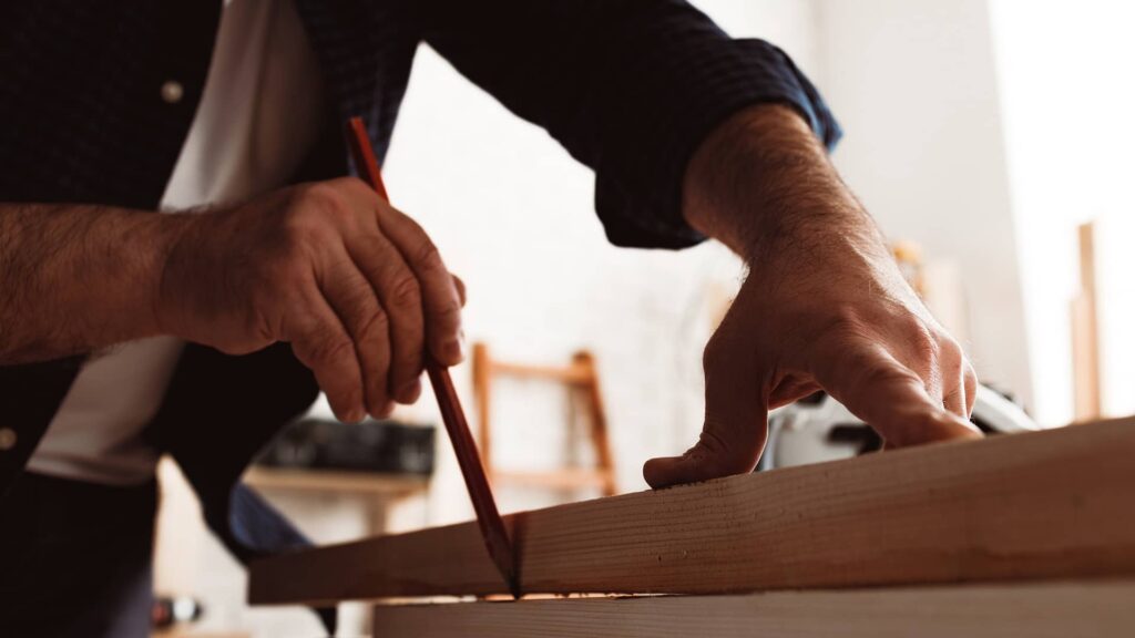 Pakopų montavimas ir priežiūra - Medžio juvelyras