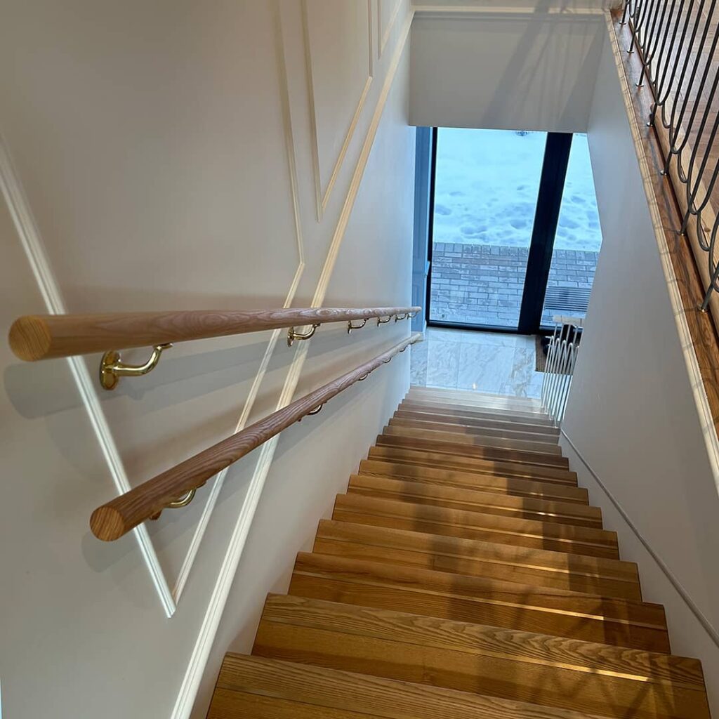 porankiai su metaliniais laikikliais